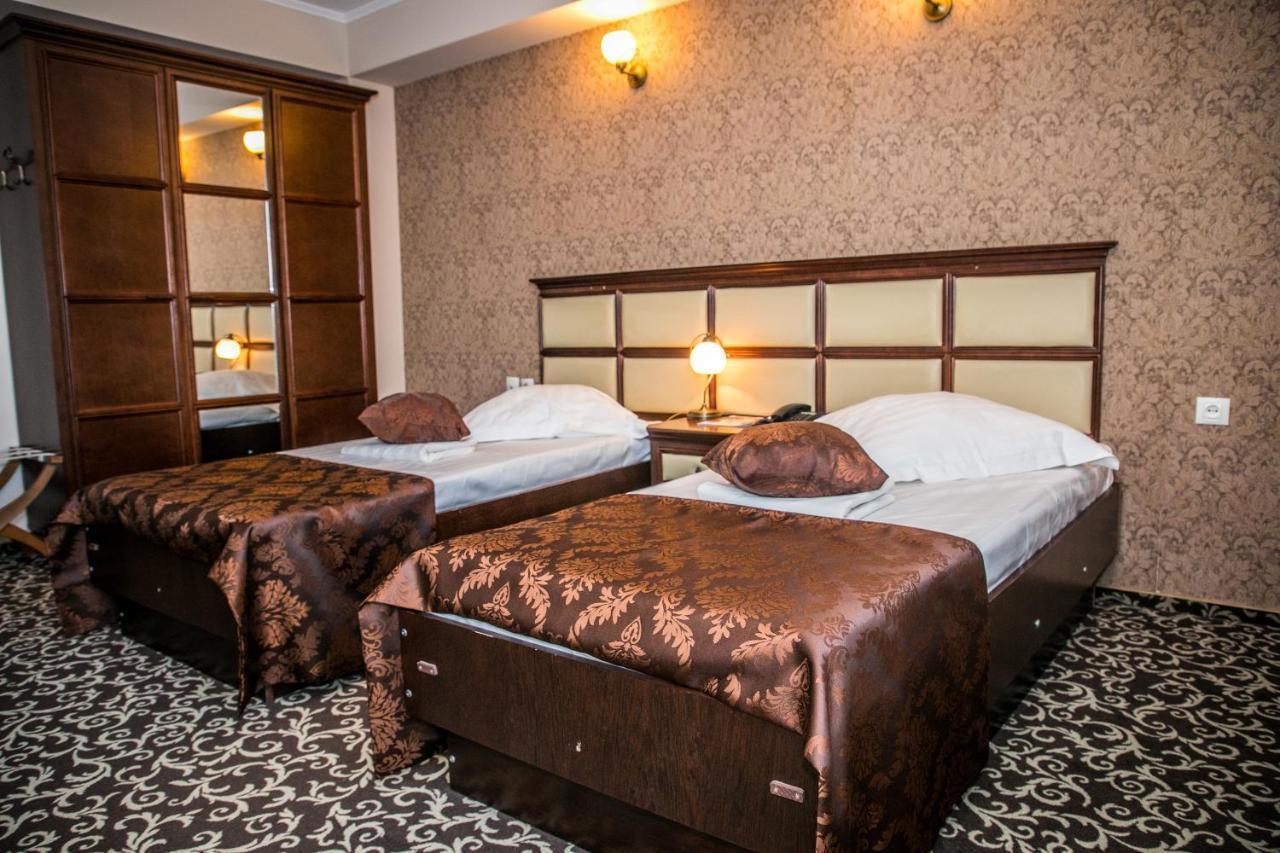 Hotel Megalos コンスタンツァ エクステリア 写真