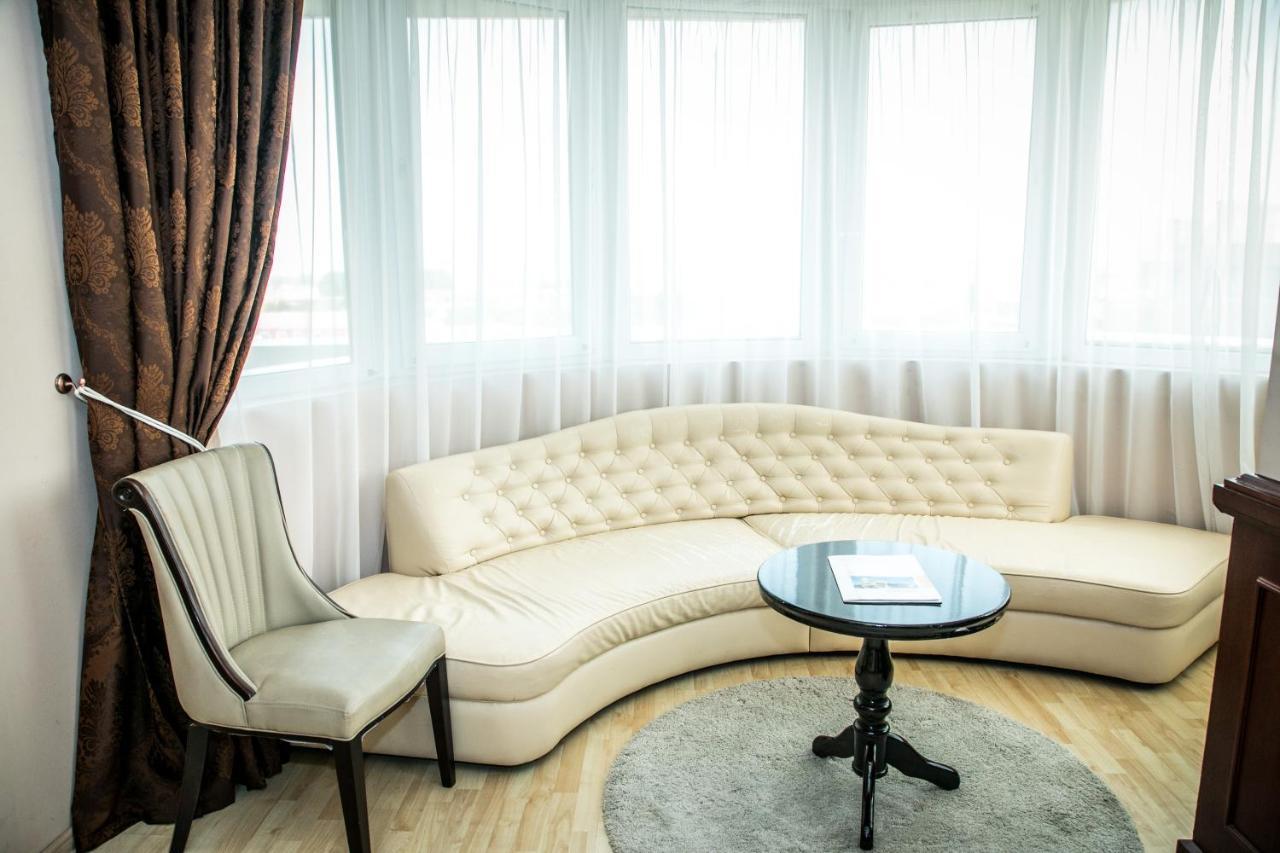 Hotel Megalos コンスタンツァ エクステリア 写真